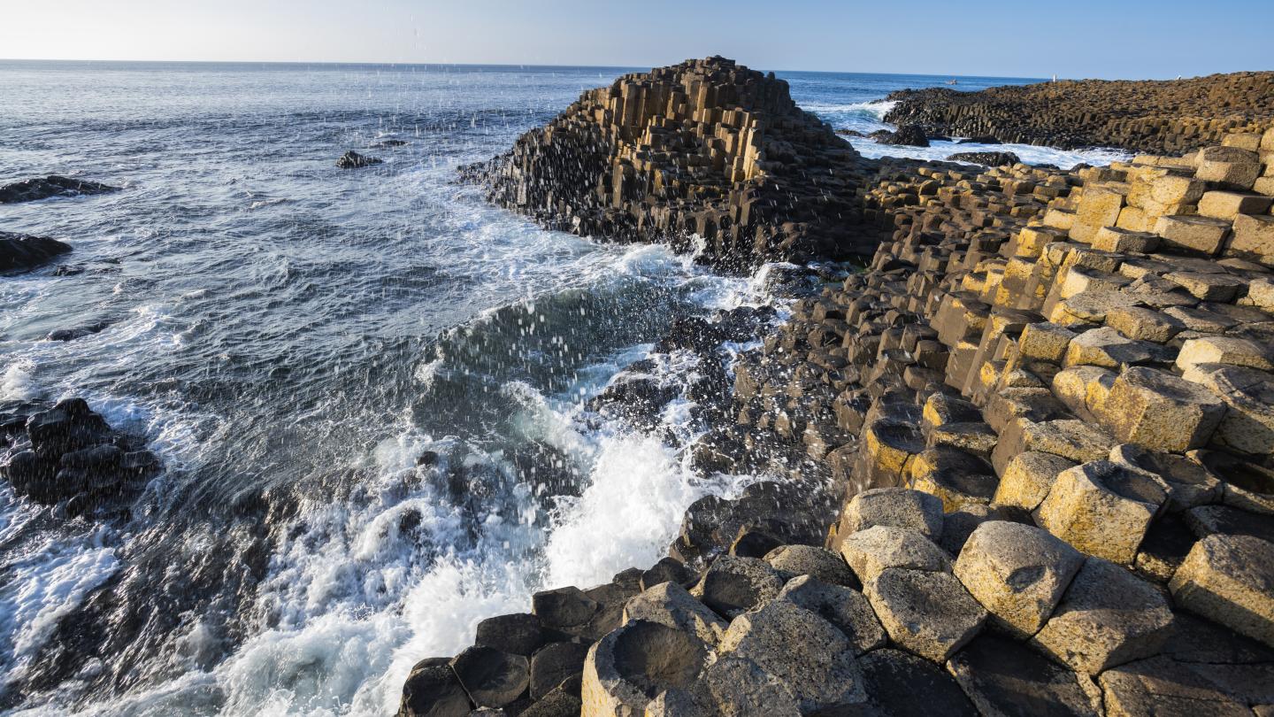 Ireland Waves at the Giants Causeway Incentive